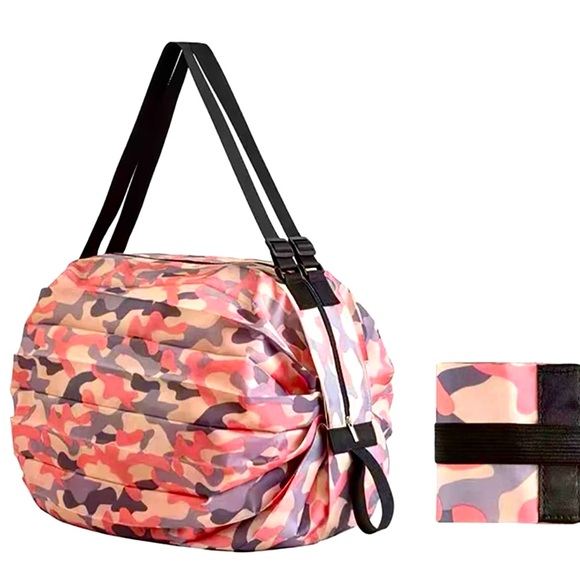 NEW Camo Print Adjustable Straps Weekender Overnight Travel Carry-On Bag - Picture 6 of 12